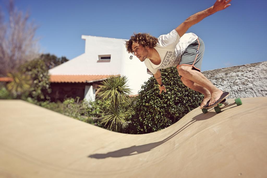 Moka Surfhouse Hostel Ericeira Exterior foto